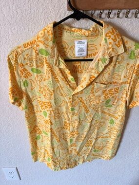 Minions Yellow 'Bananas' Kids Button-Down Shirt